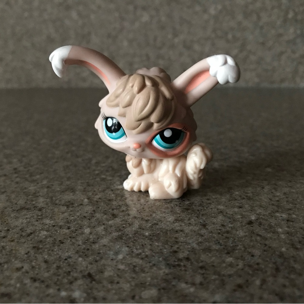 Littlest Pet Shop LPS Bunny C-031